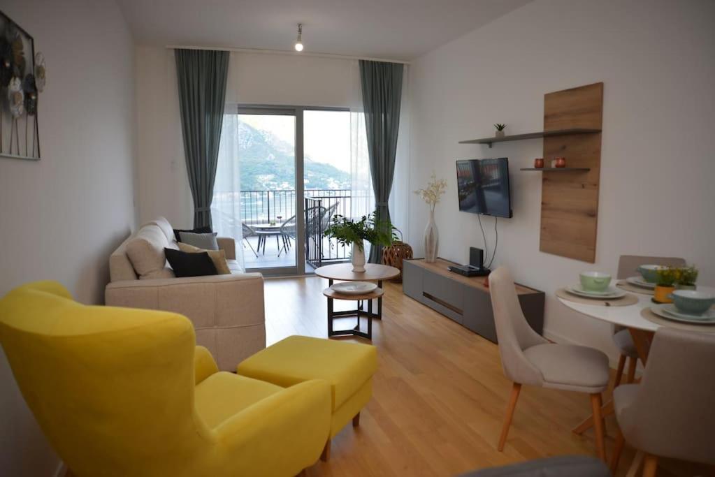 شقة Design Flat With Impressive Boka Bay View كوتور المظهر الخارجي الصورة
