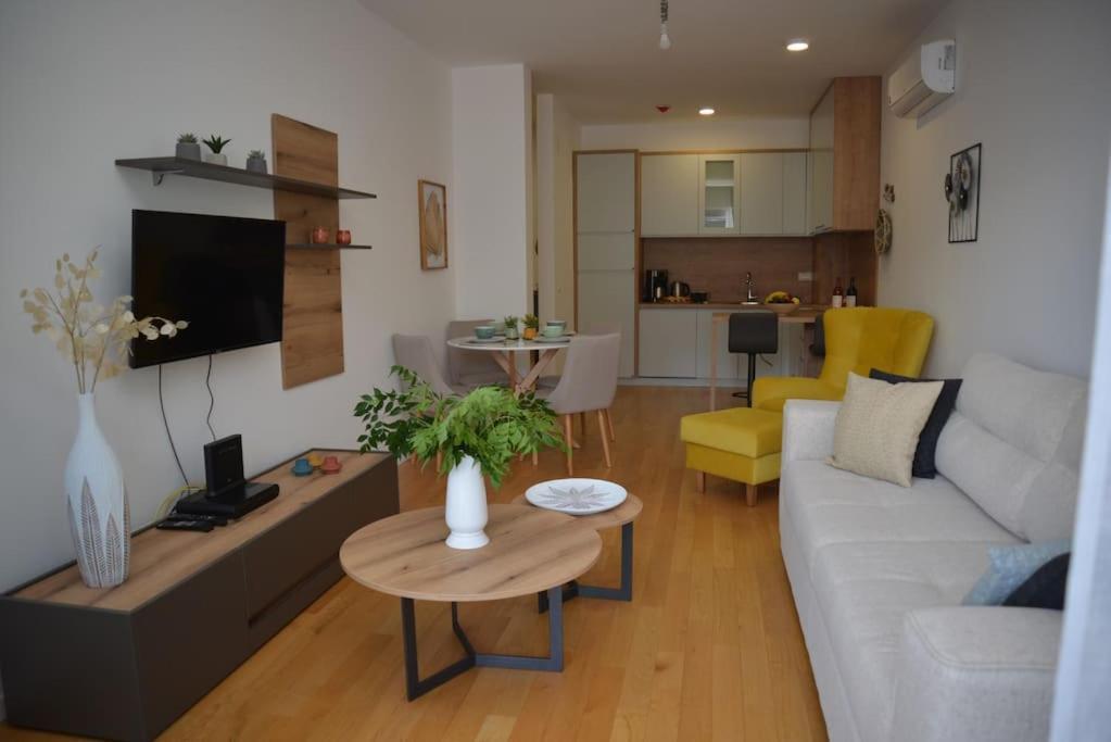 شقة Design Flat With Impressive Boka Bay View كوتور المظهر الخارجي الصورة