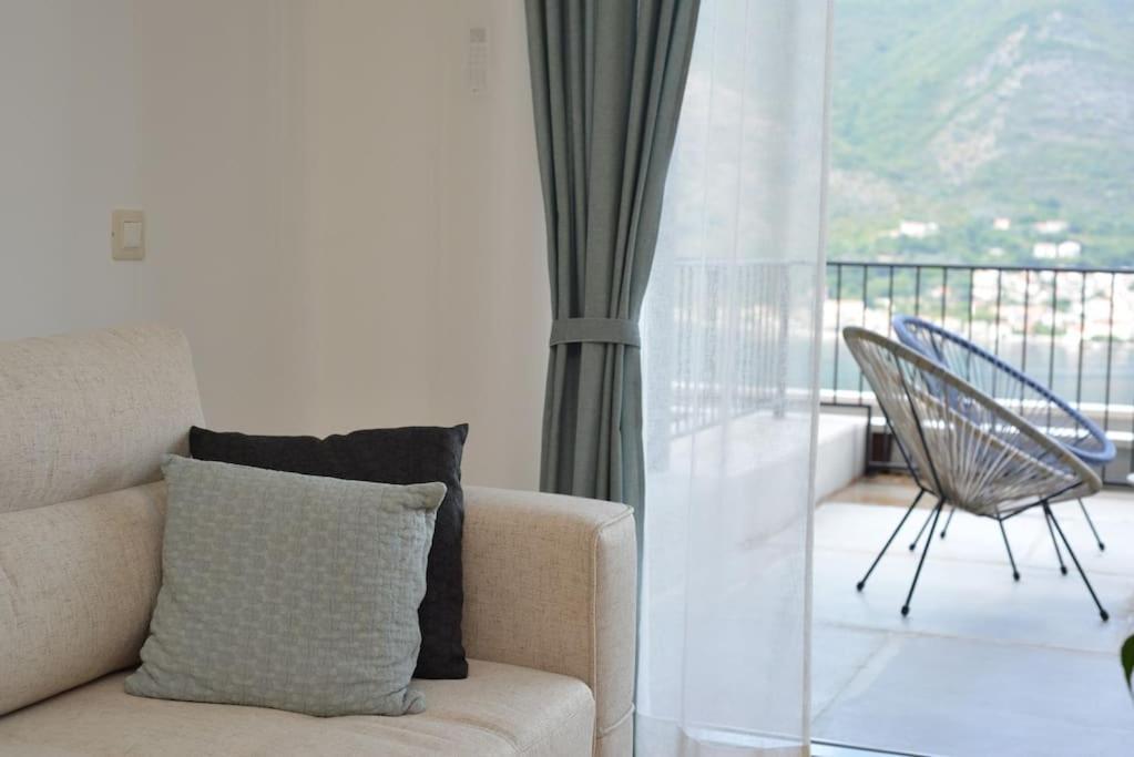 شقة Design Flat With Impressive Boka Bay View كوتور المظهر الخارجي الصورة
